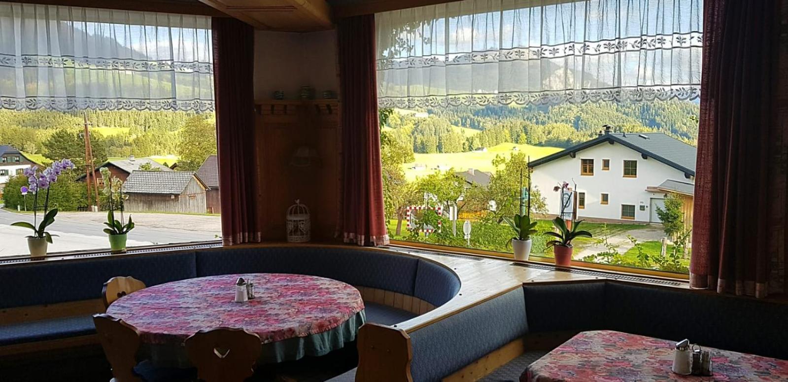 Hotel Pension Sonnenuhr Tauplitz Exteriör bild